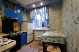 2-к квартира, 42 м², 1/5 эт.